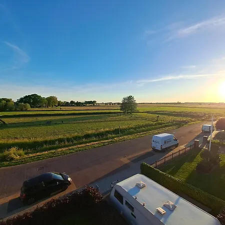 Fieldsight Caravan Max 5 People And 1 Kid - Hot Shower In House Campsite
