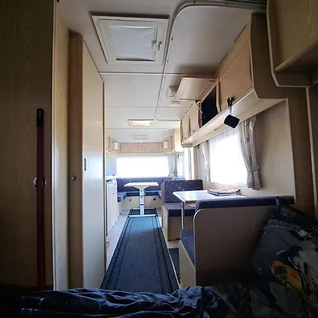 Fieldsight Caravan Max 5 People And 1 Kid - Hot Shower In House Campsite *