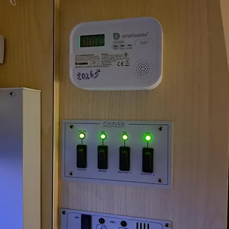 Fieldsight Caravan Max 5 People And 1 Kid - Hot Shower In House Doornspijk