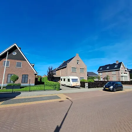 Fieldsight Caravan Max 5 People And 1 Kid - Hot Shower In House Doornspijk