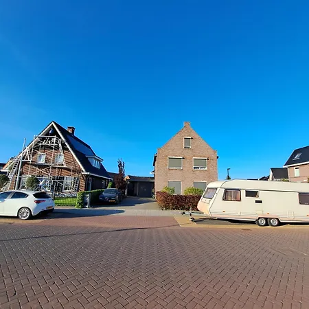 Fieldsight Caravan Max 5 People And 1 Kid - Hot Shower In House Doornspijk
